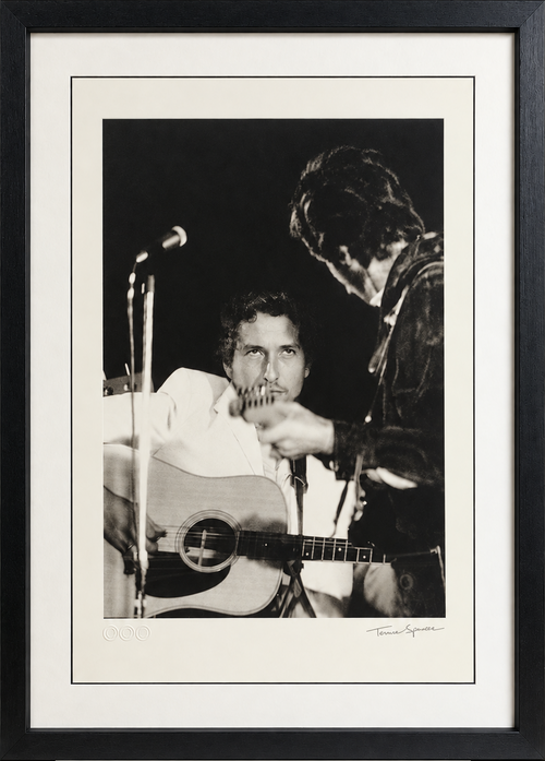 Full framed Bob Dylan Isle of Wight 1969 photograph by Terence Spencer, cropped precisely to the outer frame